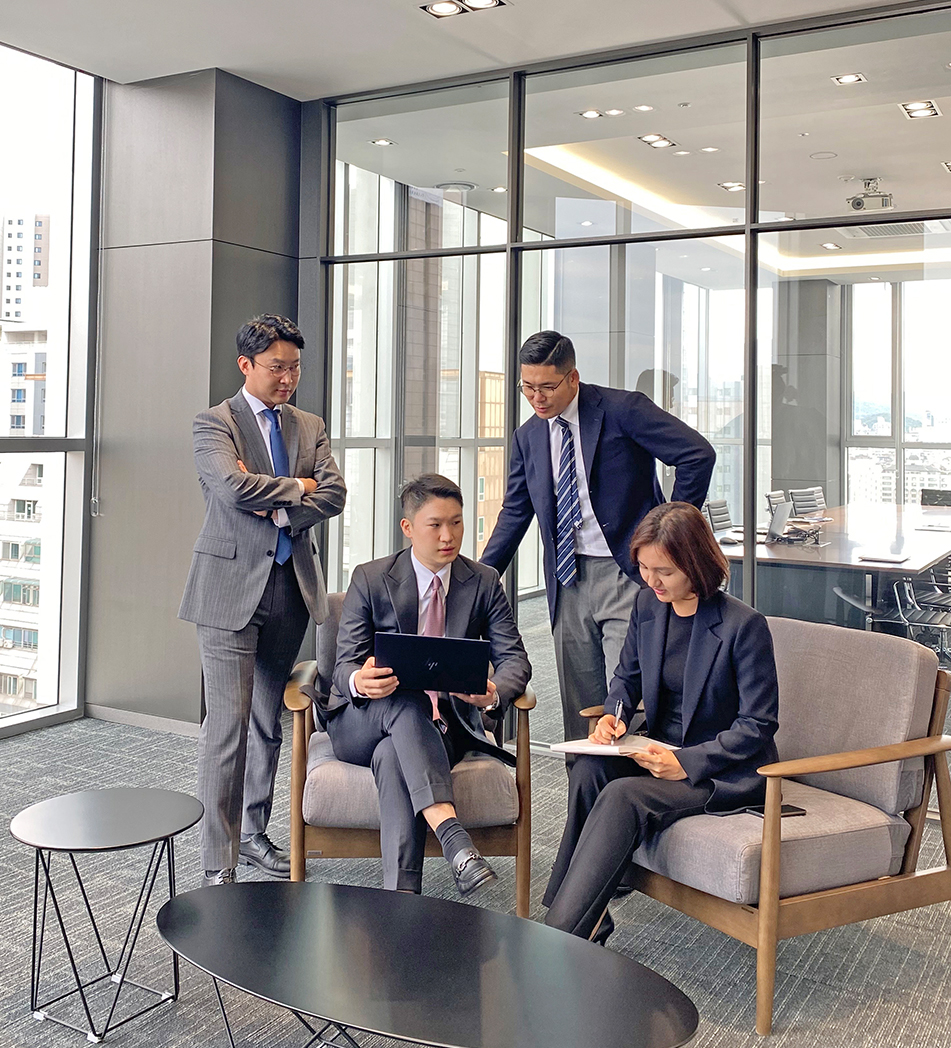 이혼,
앞으로의 인생을 결정 짓는 가장 중요한 순간입니다.